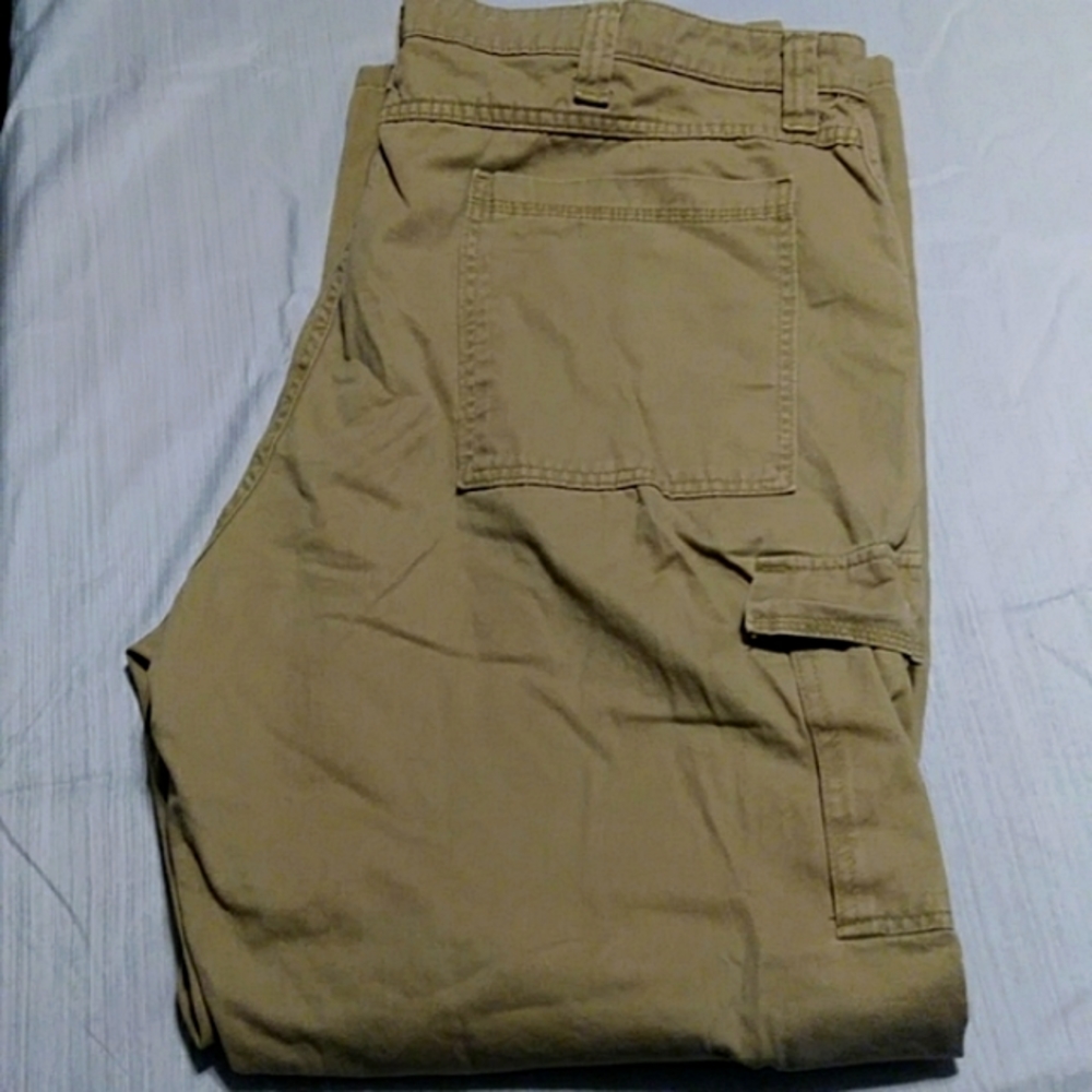 Wrangler khaki Cargo jeans relaxed fit 42x32